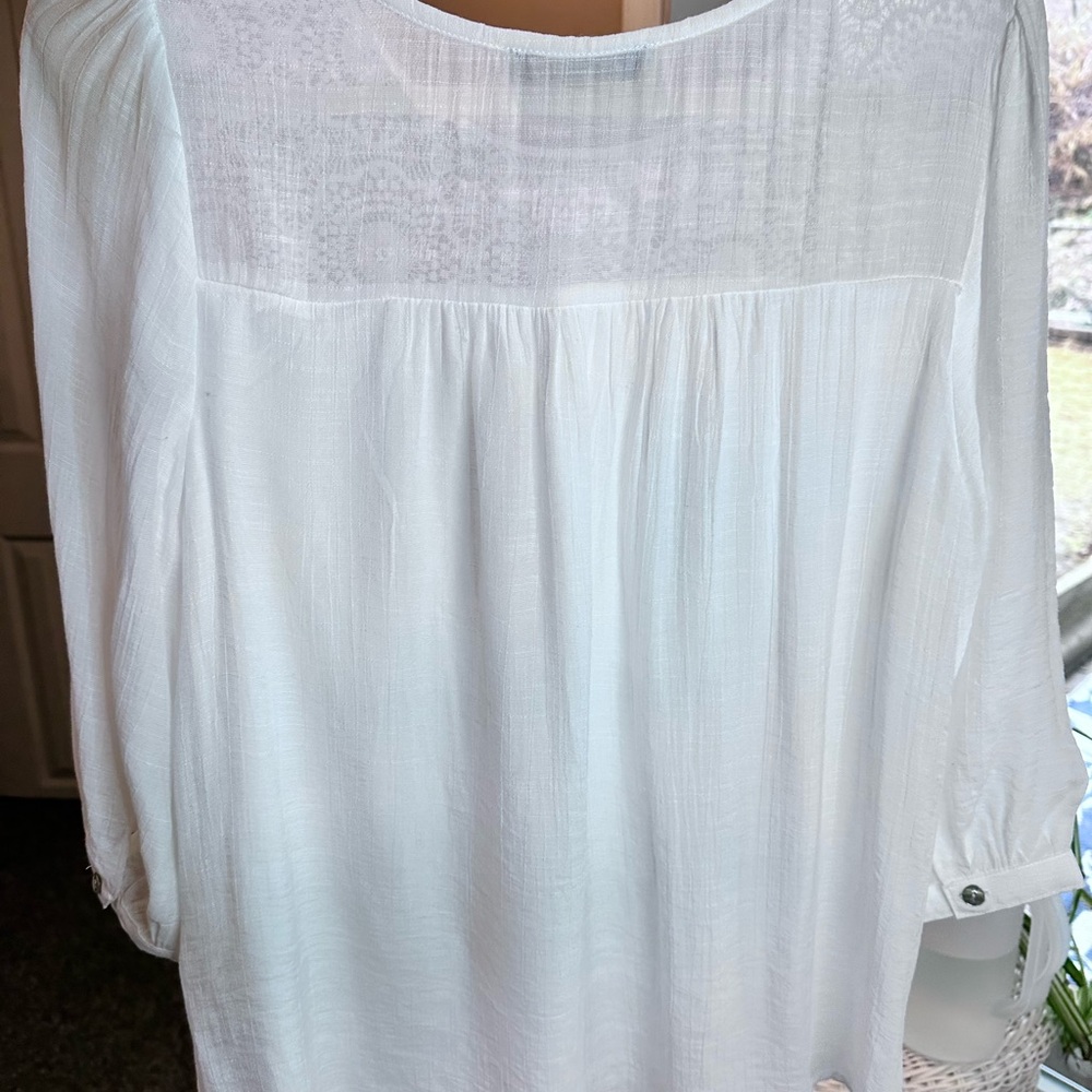 Figueroa & Flower Delicate White Crochet Women's Blouse - New With Tags! - Picture 2 of 3